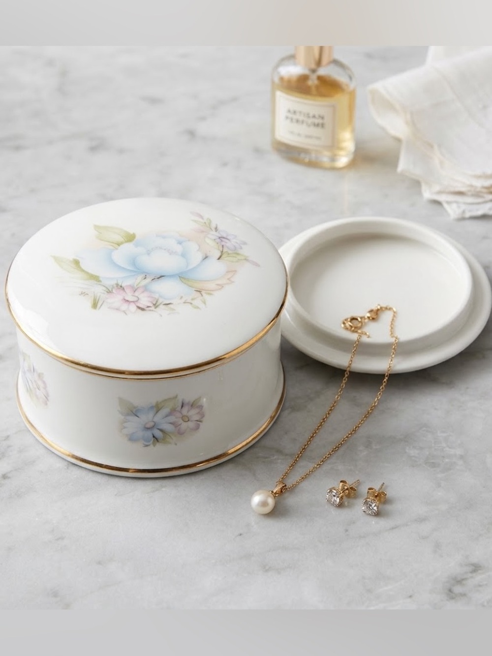 Vintage Sadler England Lidded Porcelain Trinket Box